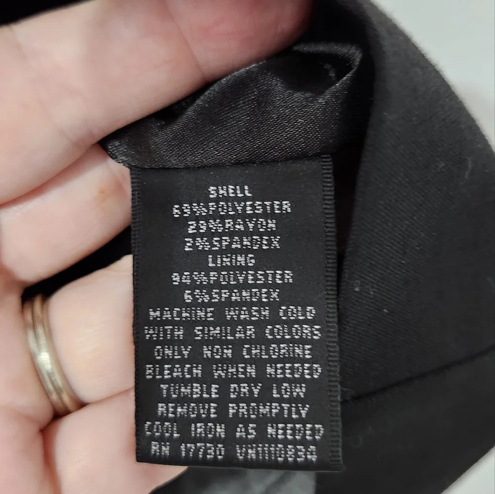 Sleeveless Lined Little Black Dress Size 8 Classic LBD Career Special Occasion - Picture 7 of 8